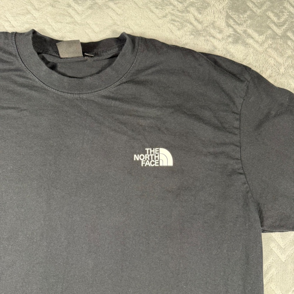 The North Face T-Shirt Mens XL Black Peace Sign Japanese Wave Graphic Tee - Picture 4 of 7